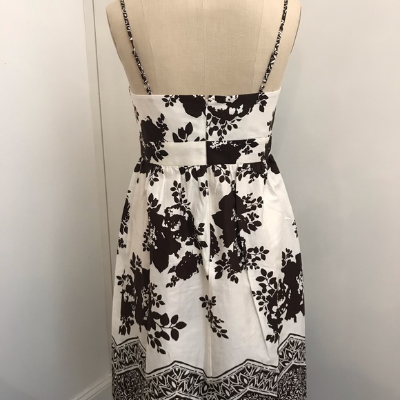 Dress - Picture 2 of 5